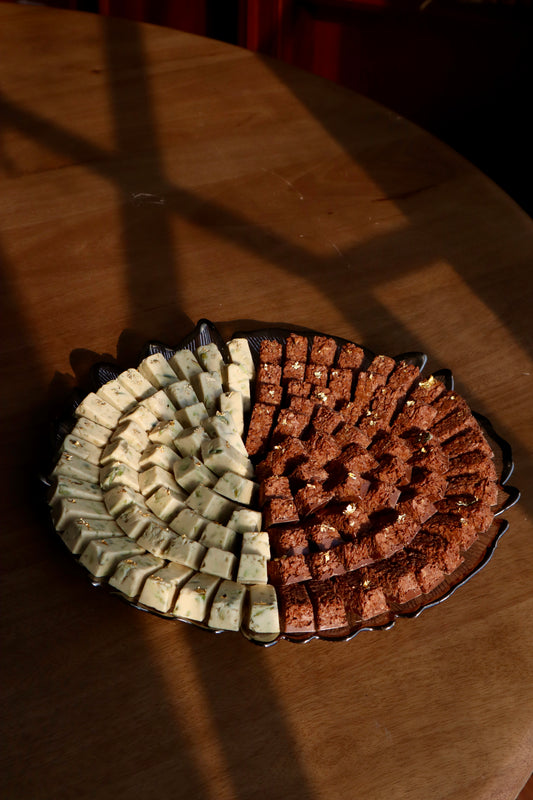 Crunchy Milk Chocolate Bites & Rahash Pistachio Bites- Glass Plate