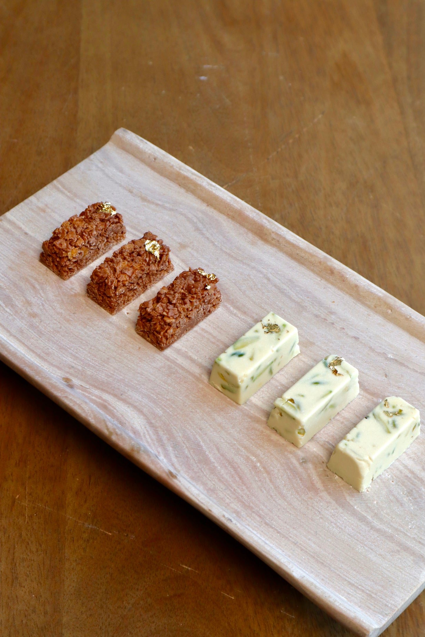 Rahash Pistachio & Crunchy Milk Chocolate Bites by weight