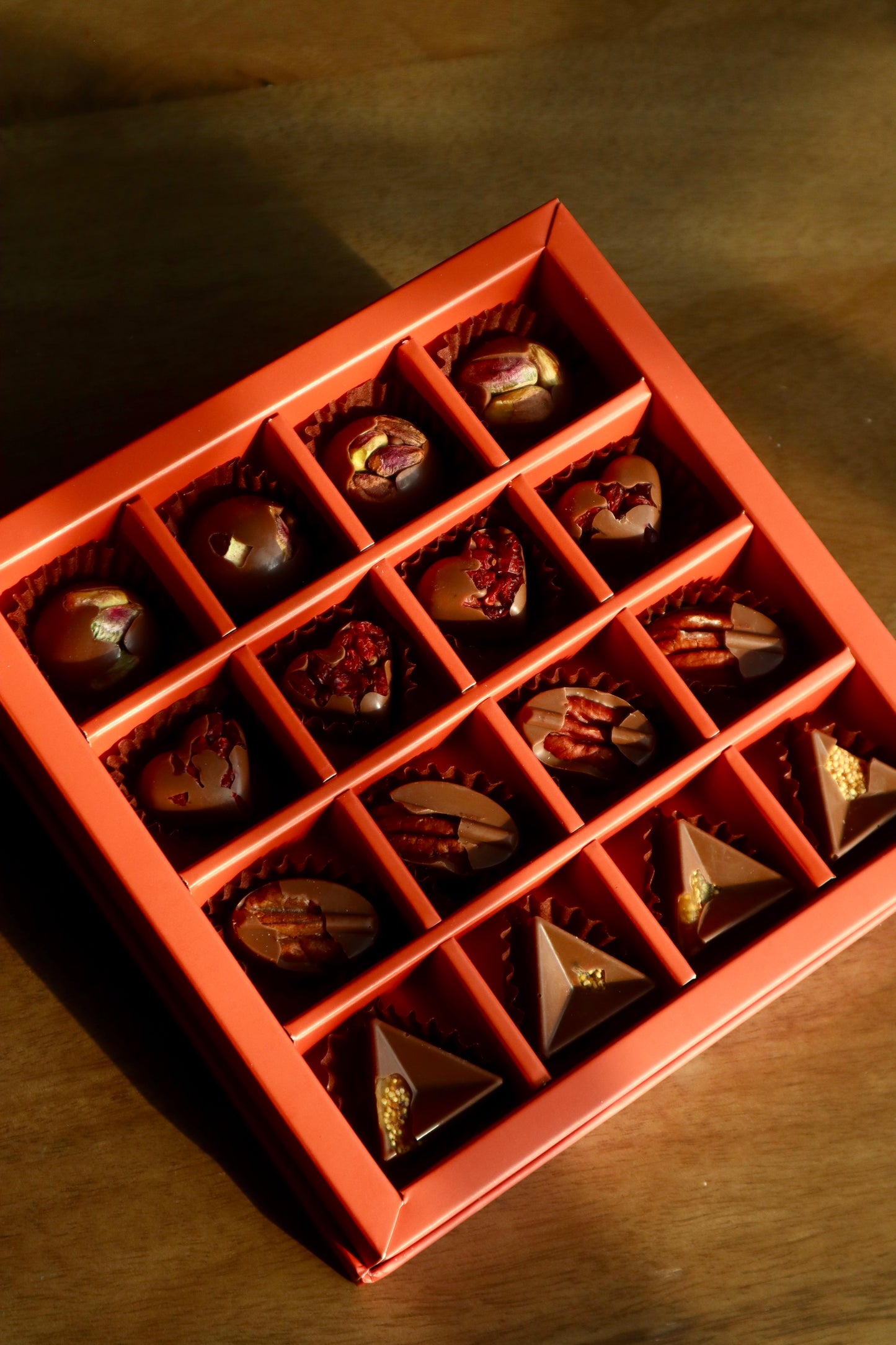 Praline Nuts & Dried Fruits Gift Box of 16
