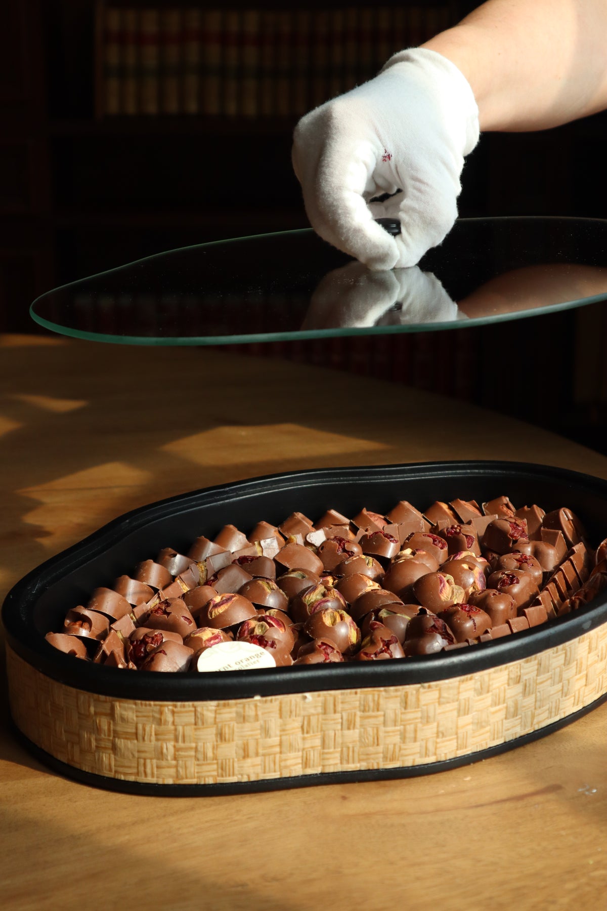 Rattan Praline Nuts & Dried Fruits